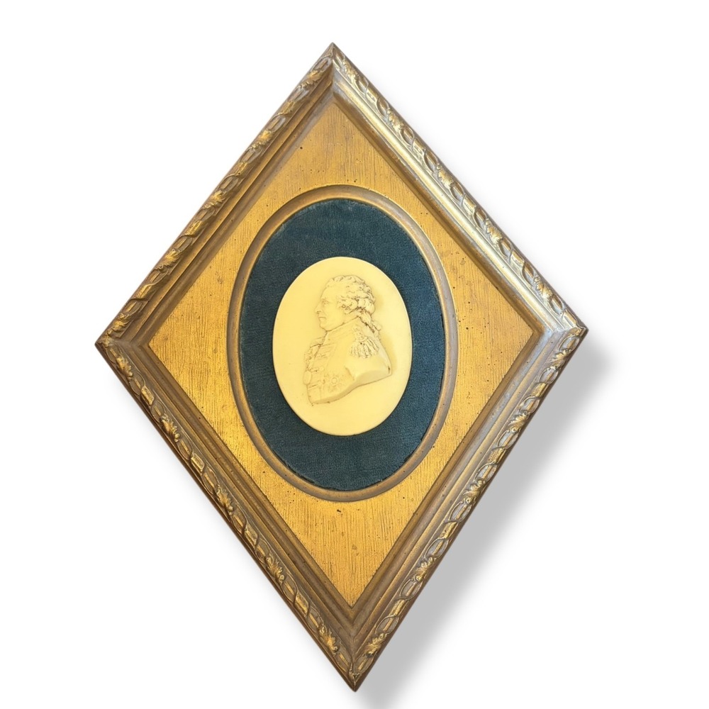 Homco Regency Oval Cameo Male Portrait Green Velvet Backing Diamond Frame‎ 14x11